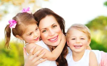 希望女儿越来越优秀的句子文案