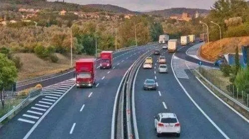 女儿第一次开车的心情说说文案