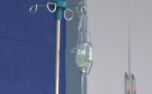 打点滴发朋友圈的幽默