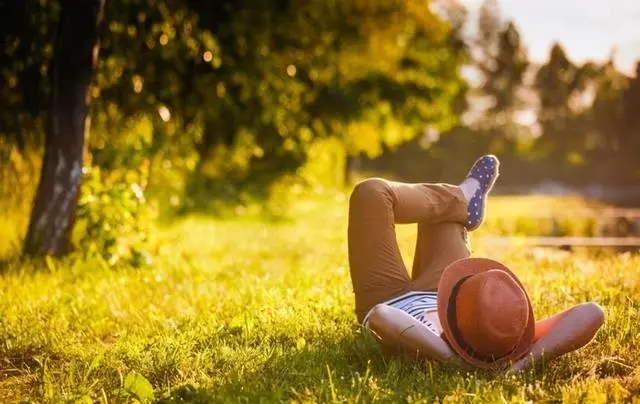 在阳光下晒太阳说说文案