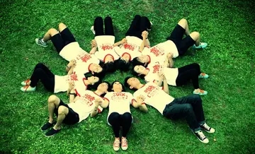 感慨多年友谊的句子文案