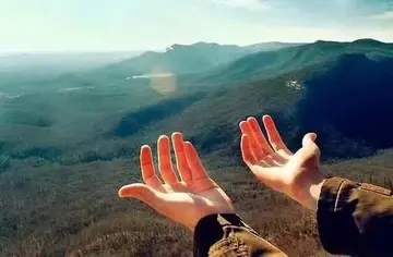 人前人后两张脸的句子文案