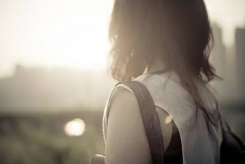 特别伤感心累的句子文案