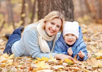 带娃出去溜达开心的说说文案