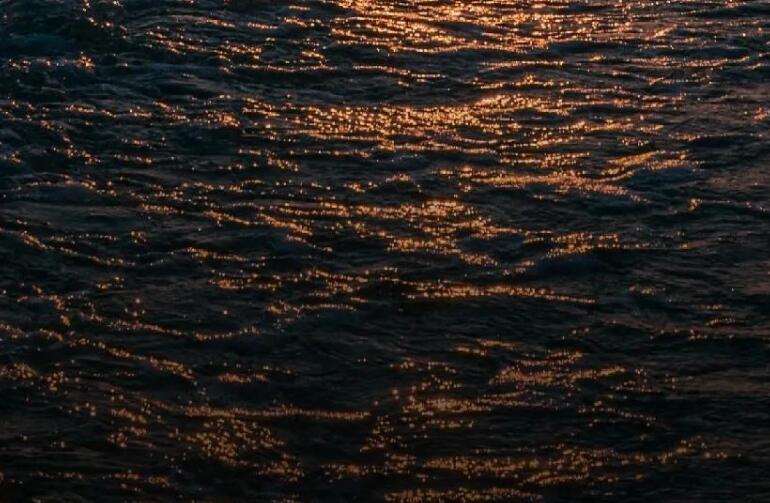 形容世界多姿多彩的名言