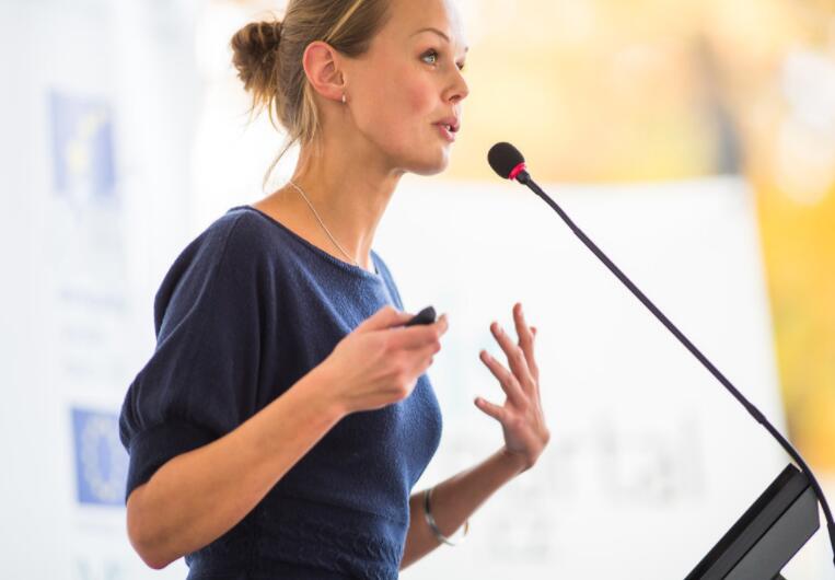 主持人调动气氛的话术