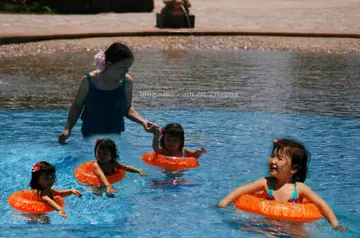 玩水是孩子的天性的说说文案