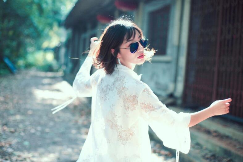 形容年代感怀旧的句子文案