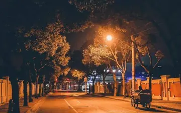 表达夜深人静失眠的句子文案