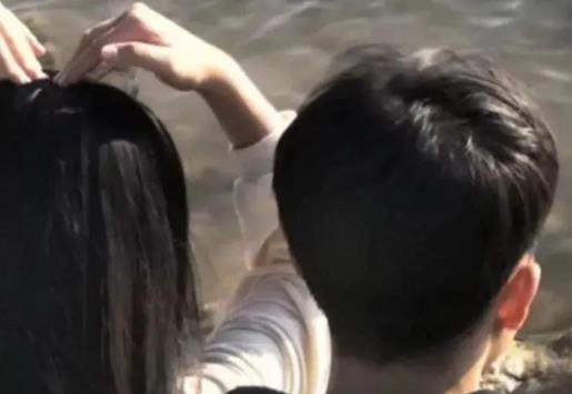 晒情侣照片恩爱的句子文案