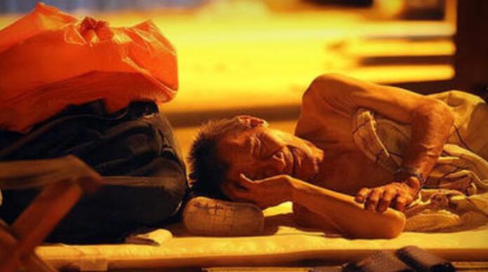 打工不能陪孩子的说说文案