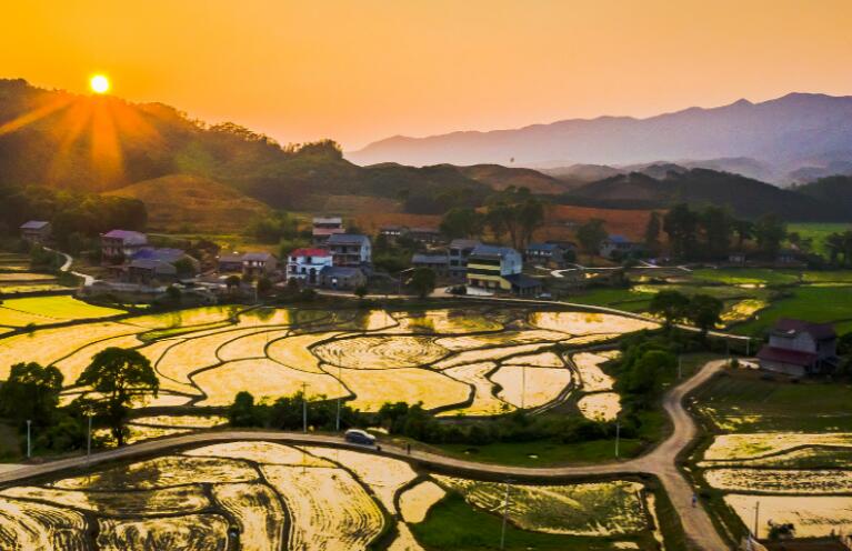 描写美丽乡村的短句