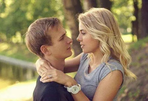 哄老公开心的幽默情话文案