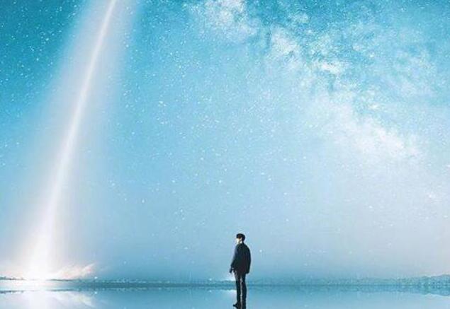 用微笑假装坚强的说说文案