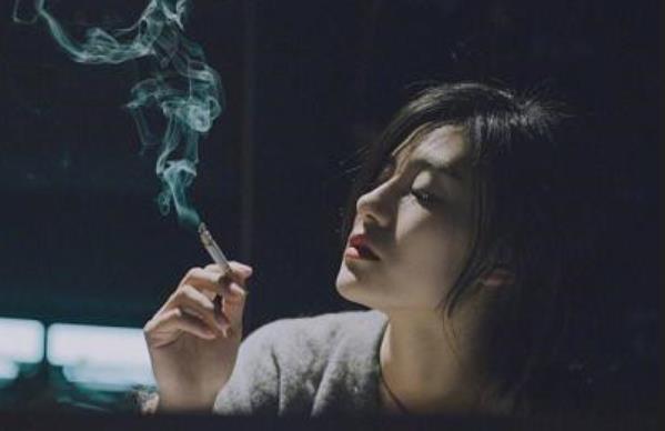 吸烟的经典社会句子文案