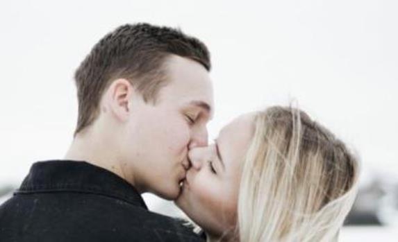 爱情的英语句子文案大全