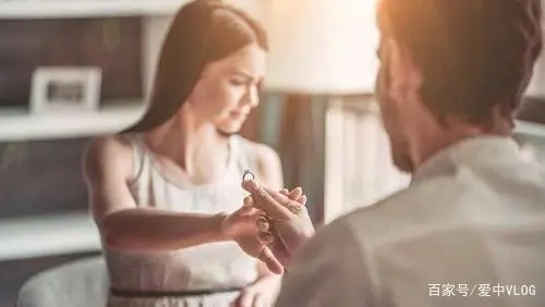 拒绝表白的不伤人短文