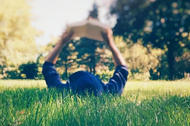 朋友圈难过的说说文案心情短语