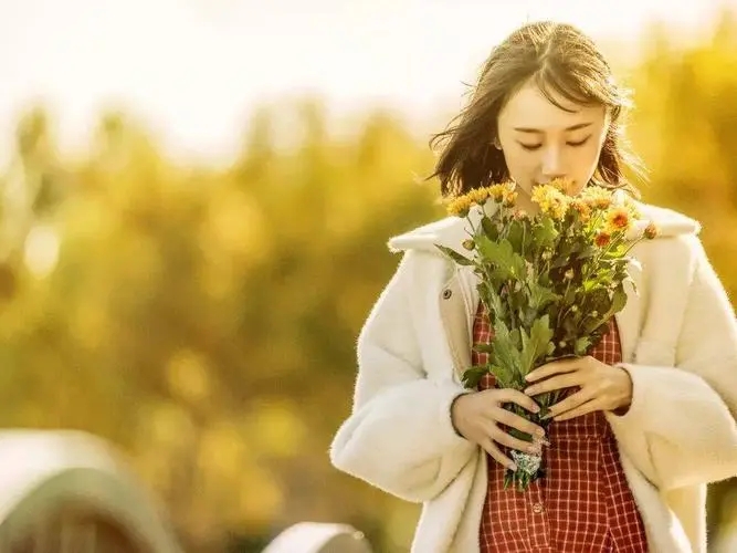 女人坚强自信唯美句子文案