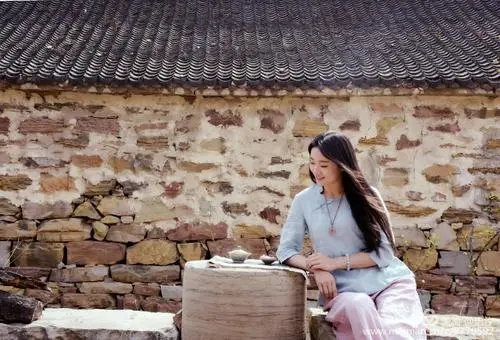 描写南方姑娘的句子文案