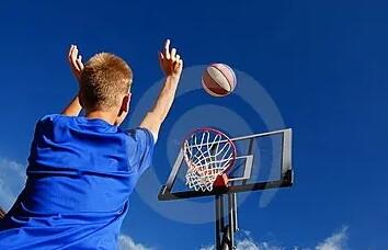 鼓励喜欢的人打篮球的话