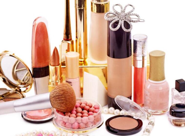 女生朋友圈晒化妆品说说文案