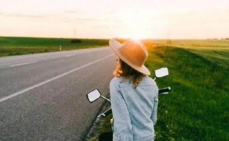 成熟稳重的经典句子文案