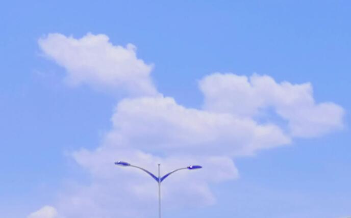 形容云的优美句子文案