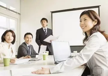 形容同事不和谐的句子文案