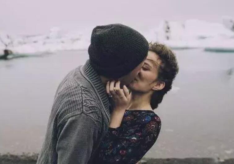 情侣贺卡寄语简短