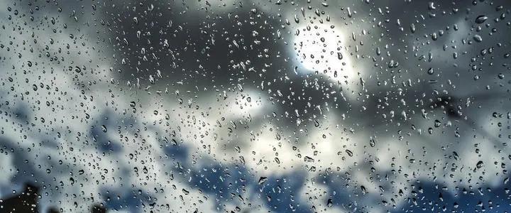 下雨天的唯美意境句子文案