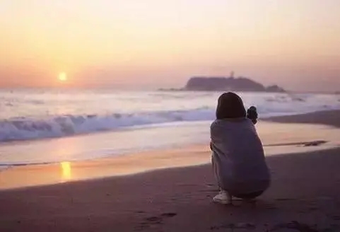 女人的句子文案说说心情