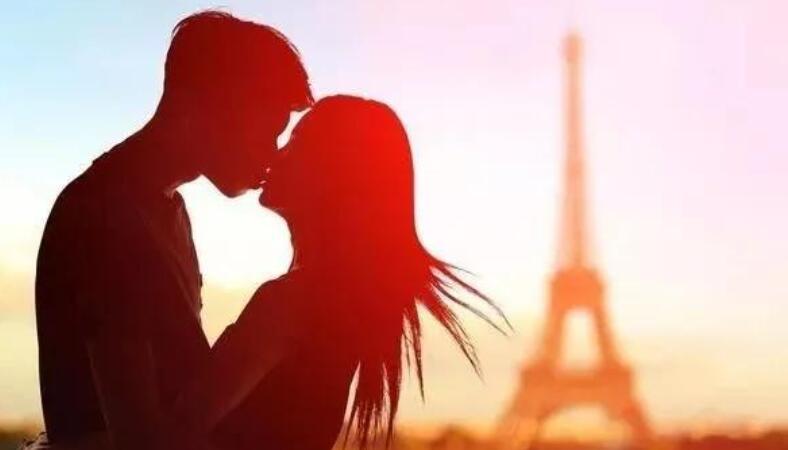 情侣表达爱意的英文句子文案