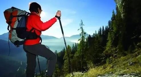 爬山释放心情的说说文案