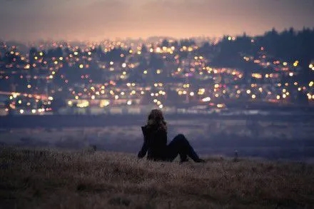 半夜适合发的伤感说说文案