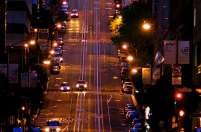 深夜街头配一句话