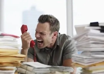 暗示自己很生气的句子文案