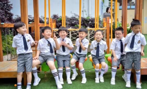 幼儿园老师寄语