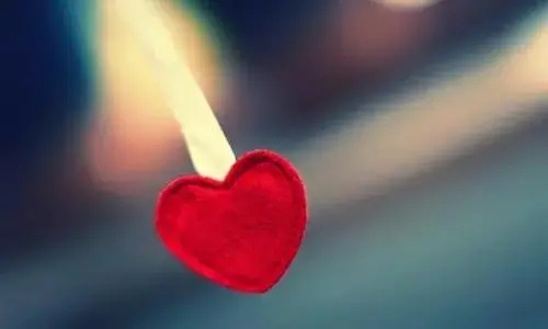 强忍着的坚强说说文案