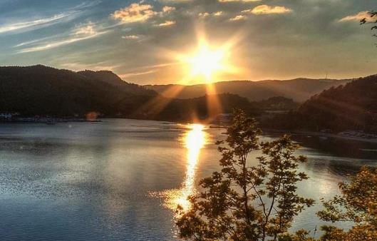 可怜的说说文案短语