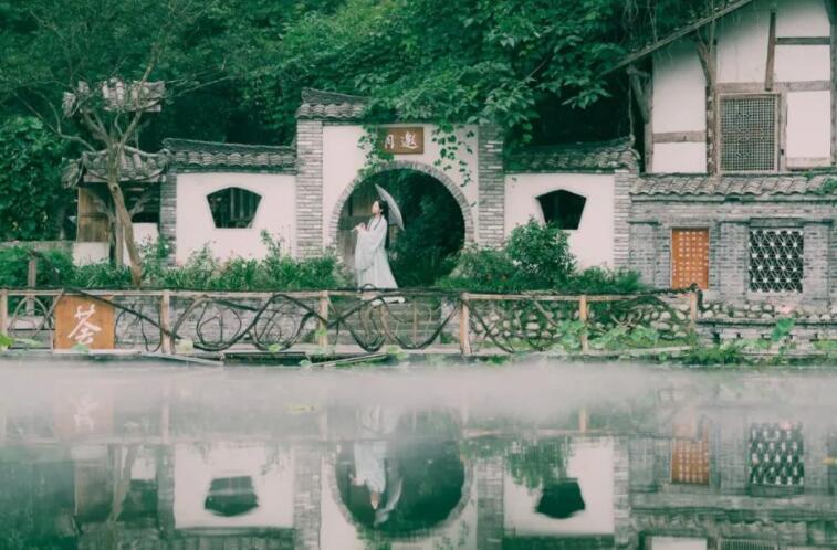 含有雨的唯美句子文案