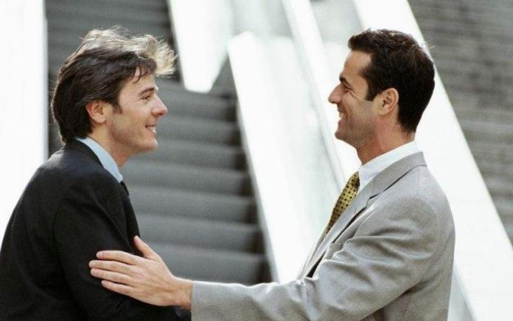 不同的国家有不同的问候方式