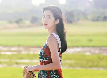 夸才女经典句子文案