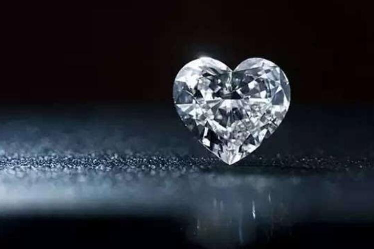 钻石发朋友圈的精美句子文案