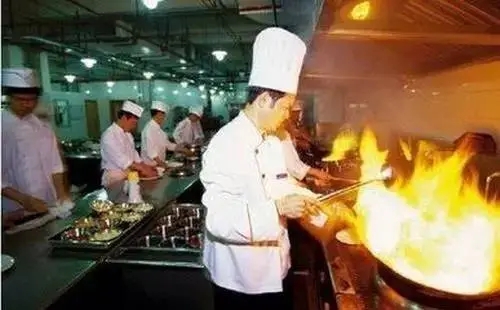 描写厨师工作辛苦的句子文案