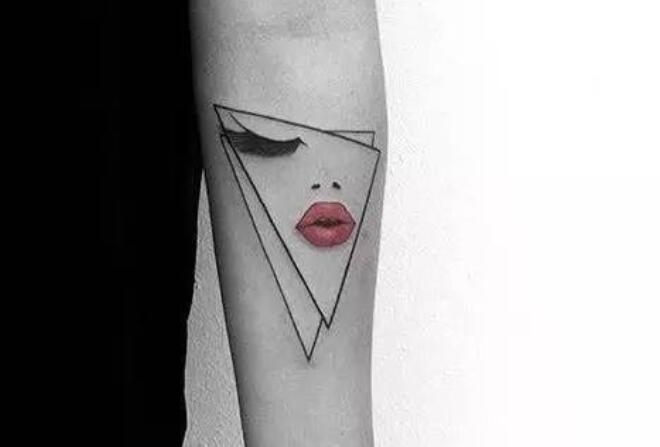 洗纹身怎么发朋友圈