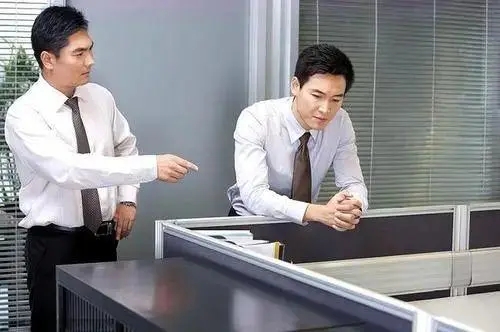 谈话夸同事的话