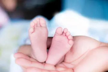 孩子刚出生怎么发朋友圈