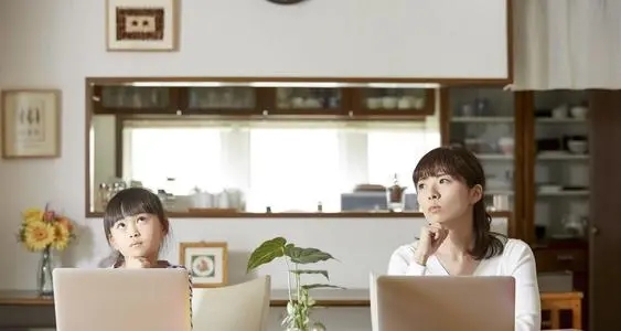 形容娘俩好温馨的诗词