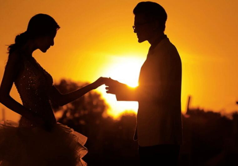 回到初见那样的句子文案